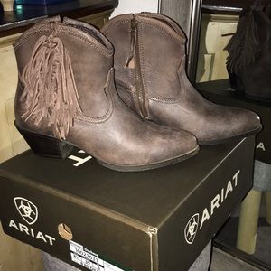 ARIAT womens duchess booties, size 8.5, brown!